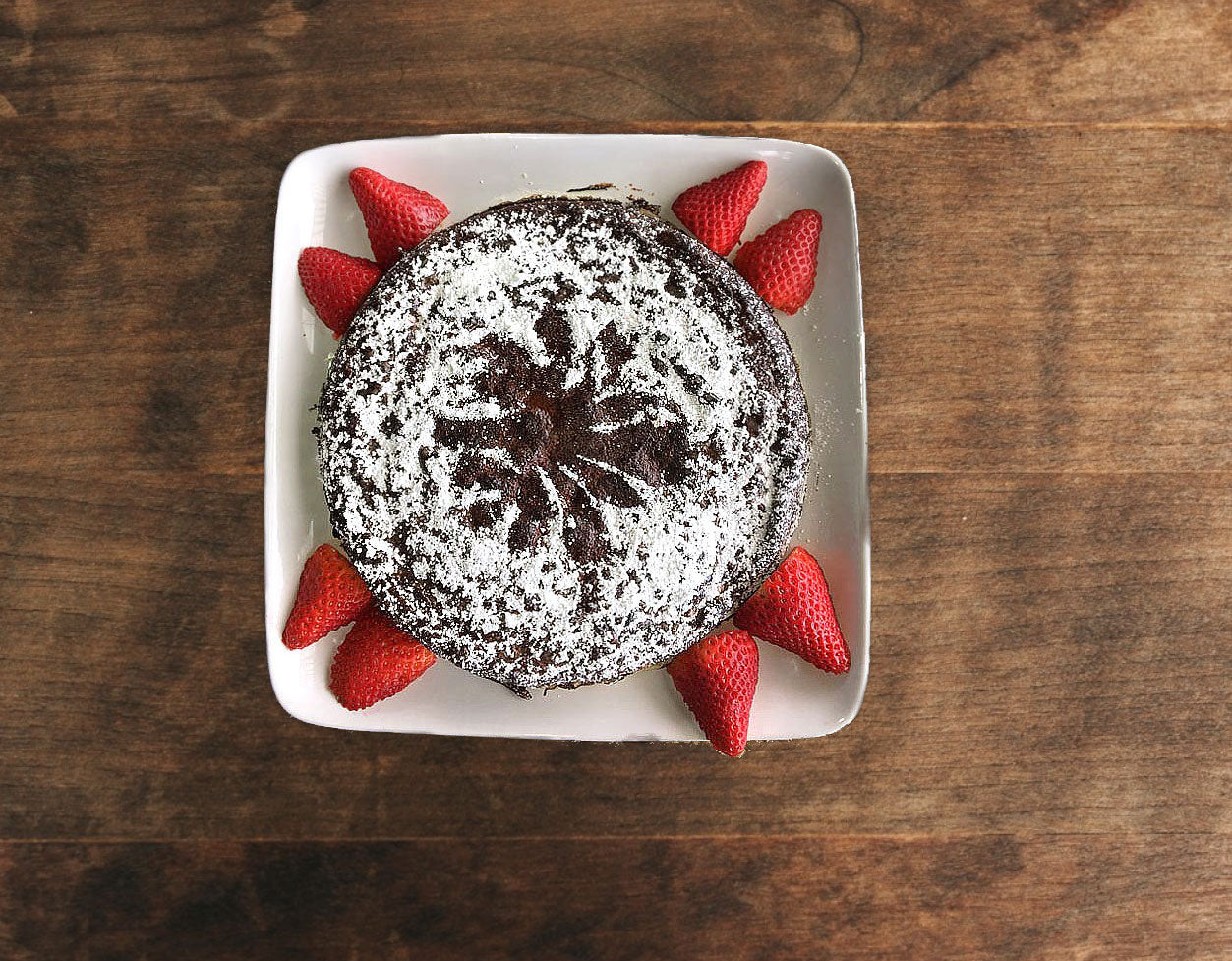 Honey Almond Cake
– Big Island Bees